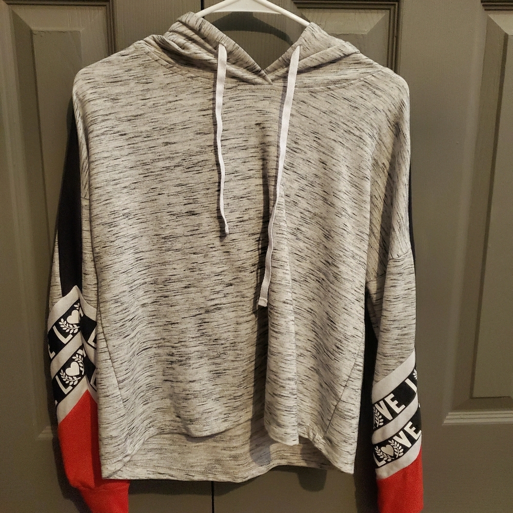 Long sleeve crop top